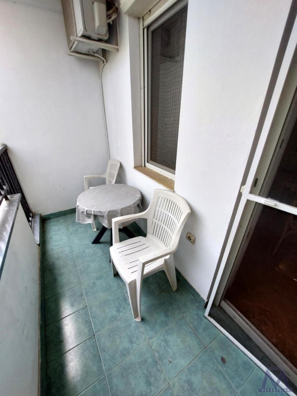 Slika 7 - Stan,NOVI SAD,BULEVAR,kv: 36, € 105000, ID: 1019392