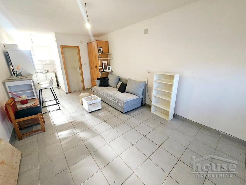 Slika 1 - Stan,NOVI SAD,SALAJKA,kv: 20.00, € 48000, ID: 1064464