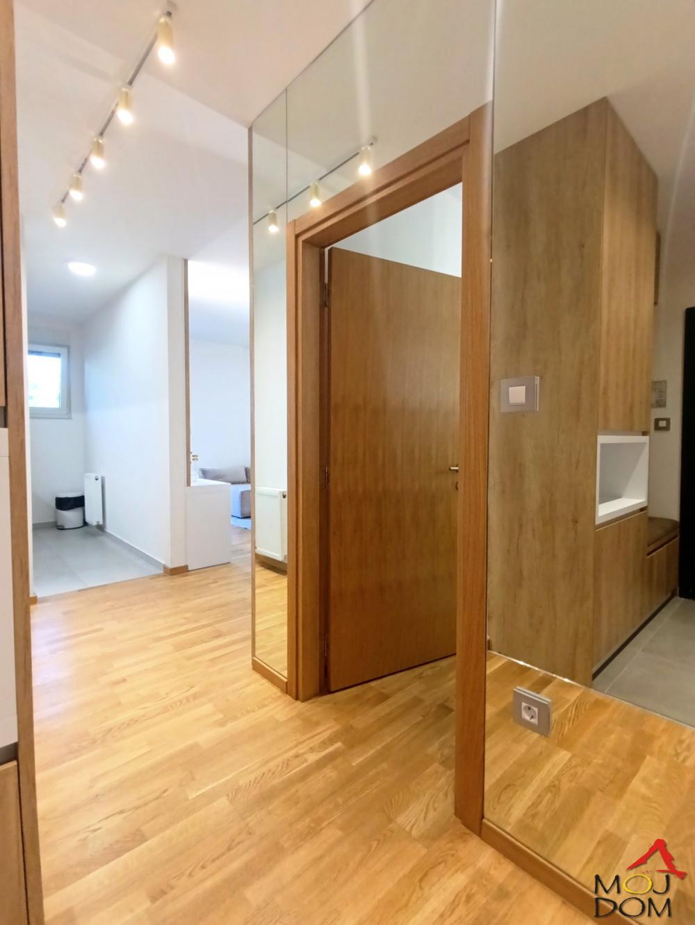 Slika 8 - Stan,NOVI SAD,TELEP,kv: 50, € 185400, ID: 1032401