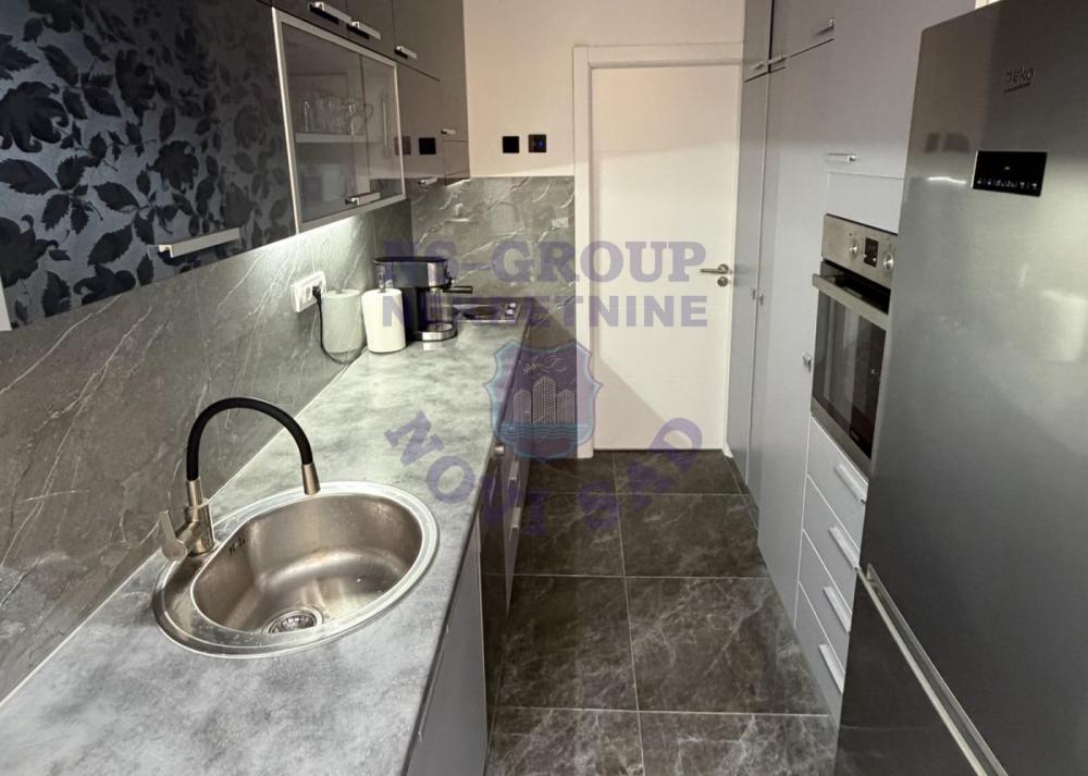 Slika 4 - 573343-Odlican trosoban stan na Limanu 1