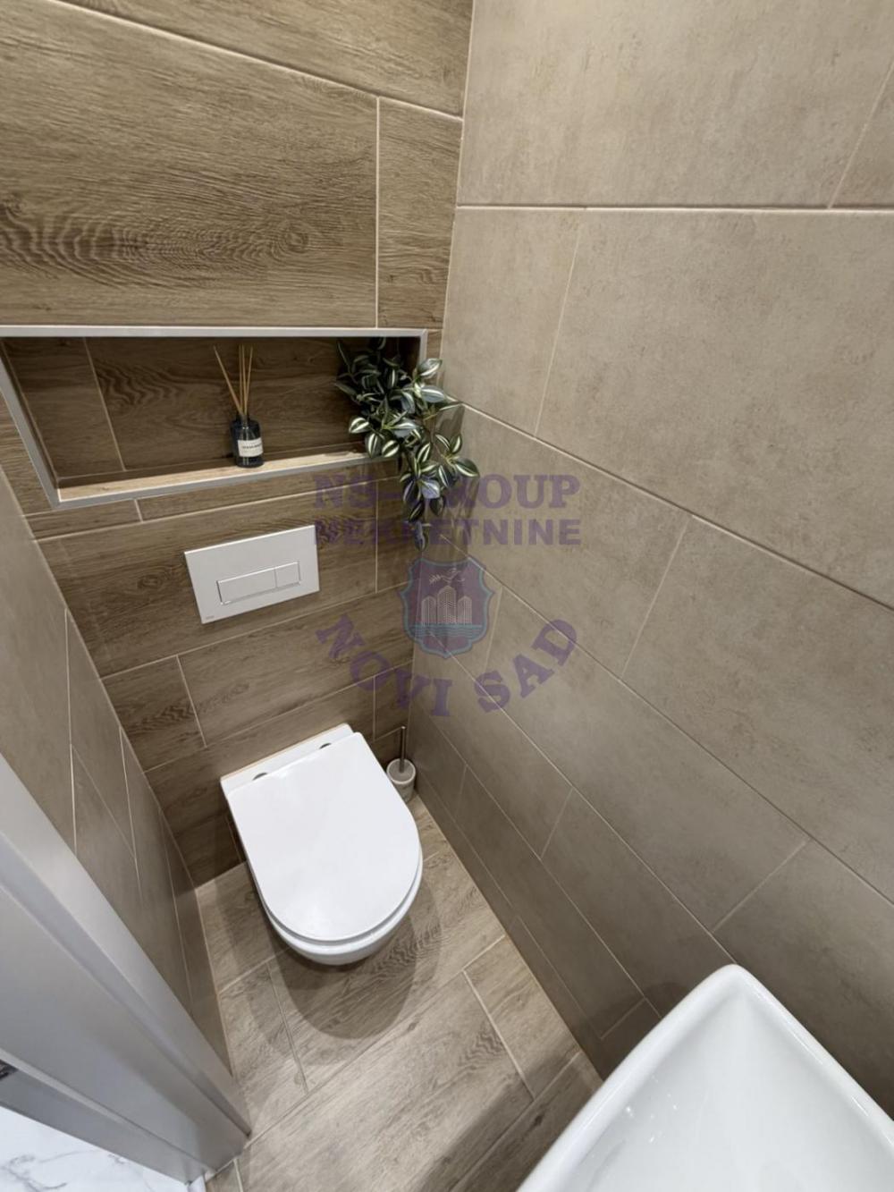 Slika 10 - 573343-Odlican trosoban stan na Limanu 1