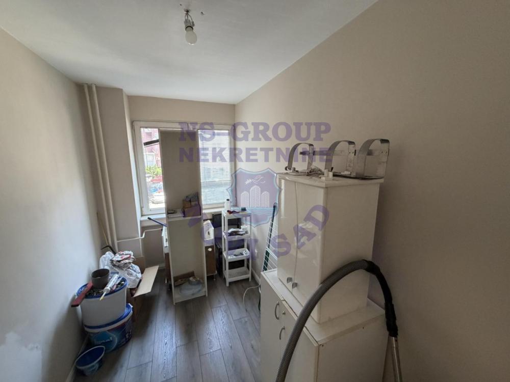 Slika 11 - 571334-Na prodaju trosoban,kompletno renoviran stan na Socijalnom