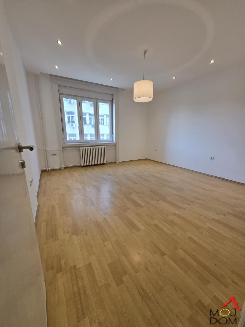Slika 10 - Stan,NOVI SAD,KEJ,kv: 112, € 308000, ID: 1031930