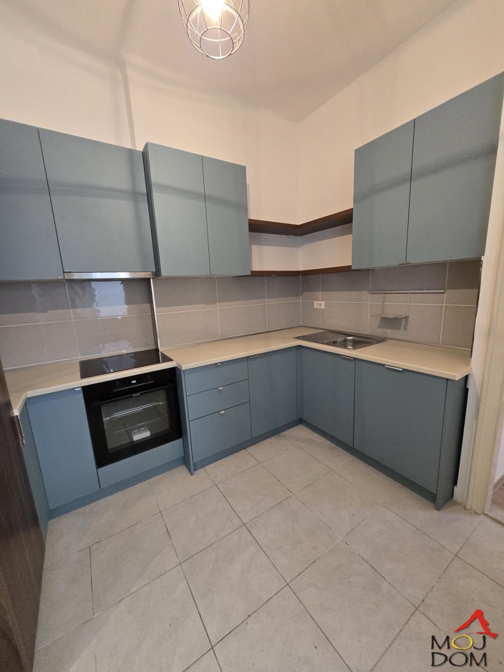 Slika 3 - Stan,NOVI SAD,KEJ,kv: 112, € 308000, ID: 1031930