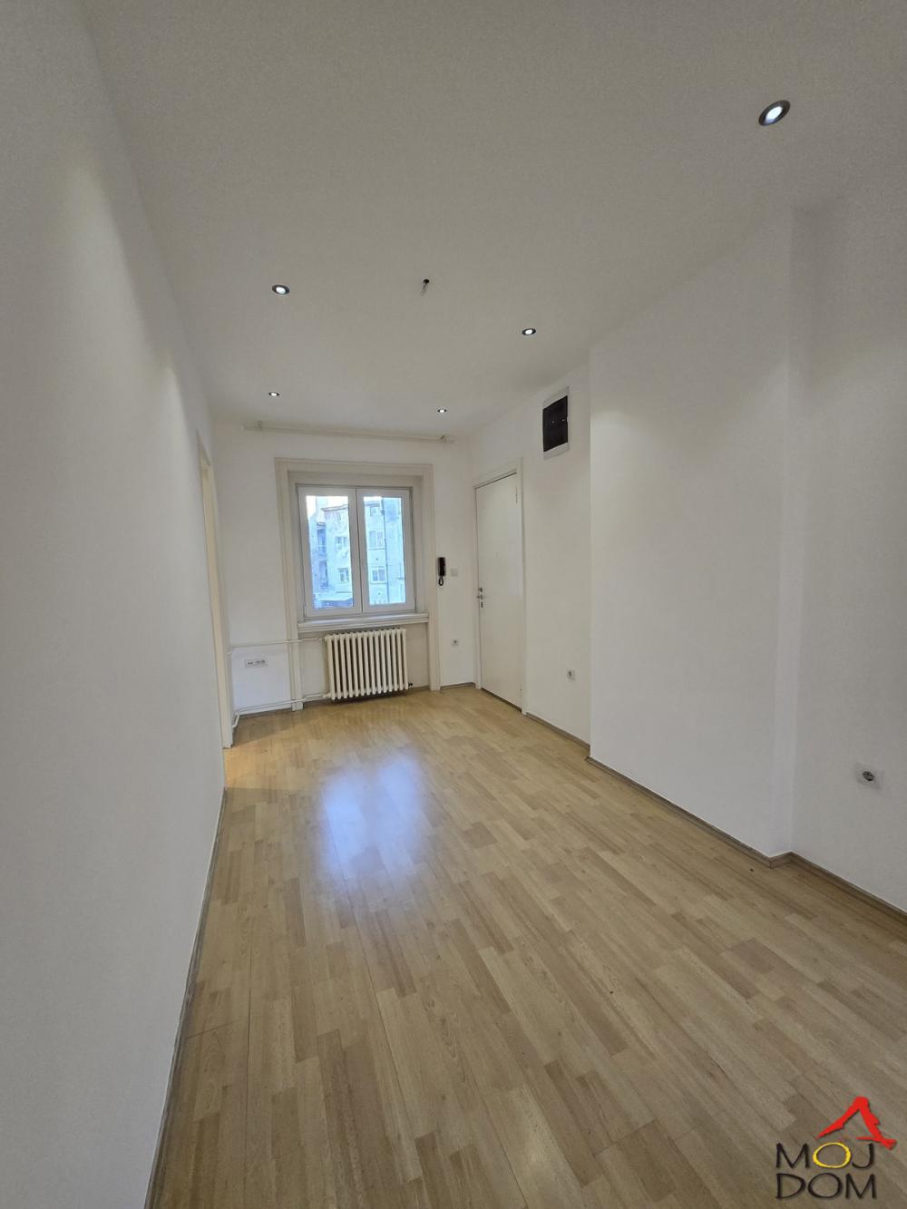 Slika 7 - Stan,NOVI SAD,KEJ,kv: 112, € 308000, ID: 1031930