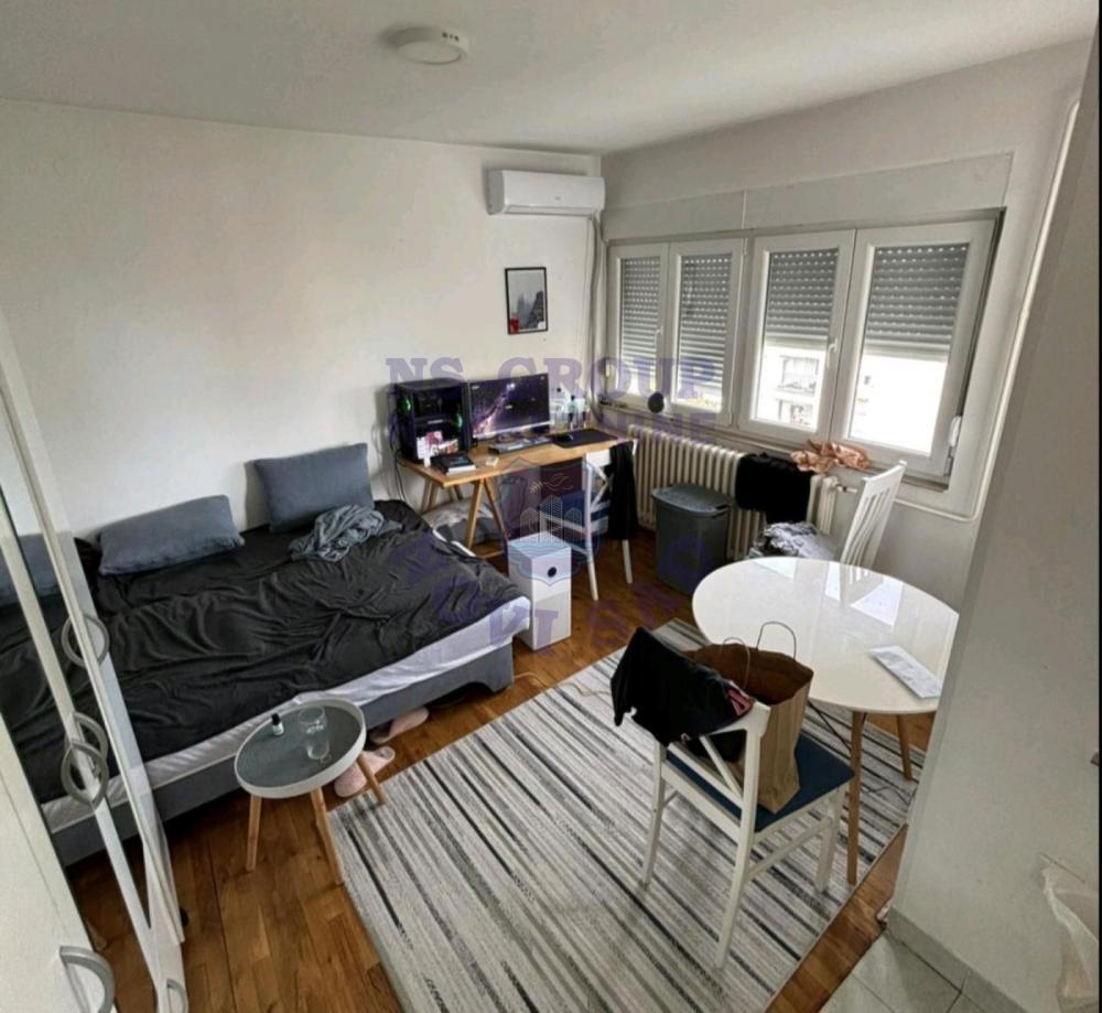 Slika 0 - Prodaja stana, 22m2, Bulevar oslobođenja Novi Sad, sa terasom
