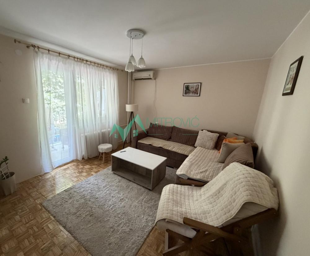 Glavna slika -Dvosoban stan u blizini Železničke stanice- (Šifra: 1004454) 