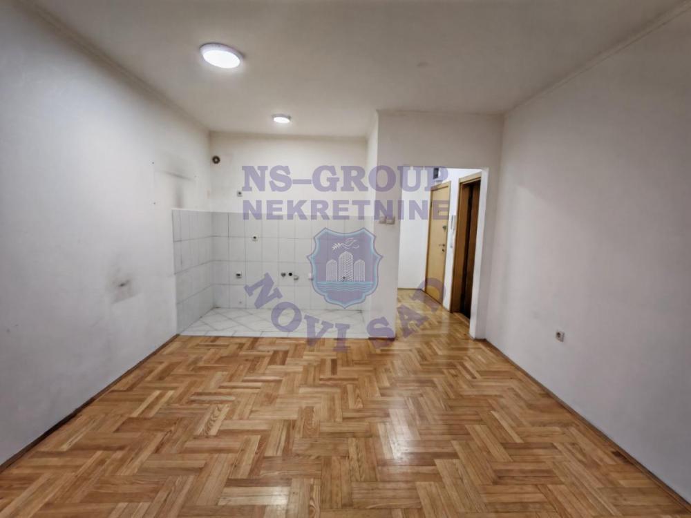 Glavna slika -570020-Na prodaju garsonjera od 29m2