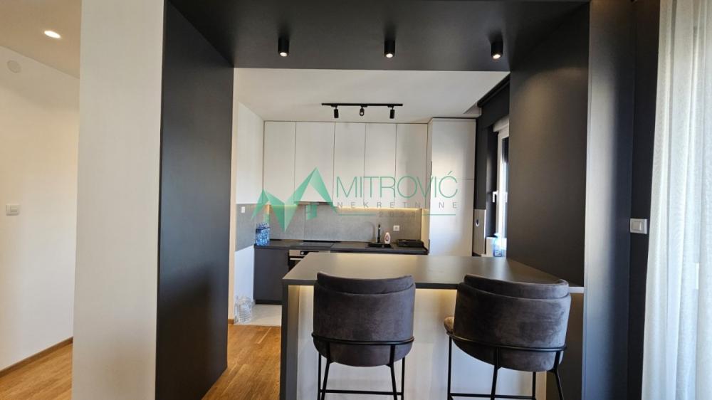 Slika 3 - Potpuno sređen, useljiv stan na Podbari – 81m² 