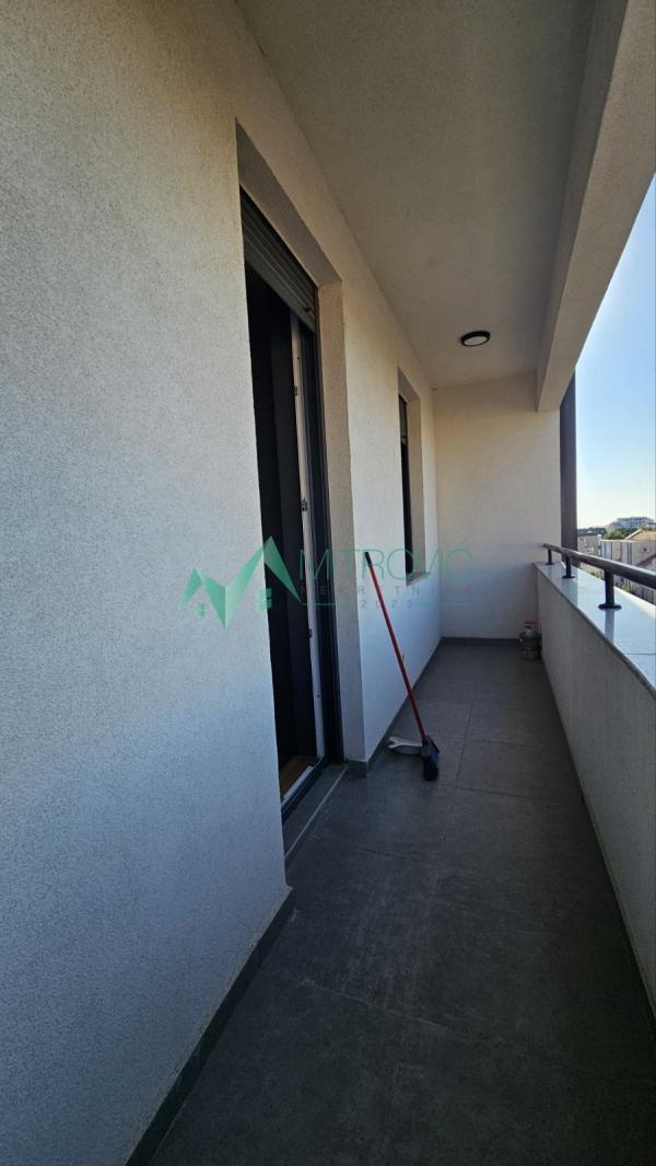 Slika 11 - Potpuno sređen, useljiv stan na Podbari – 81m² 