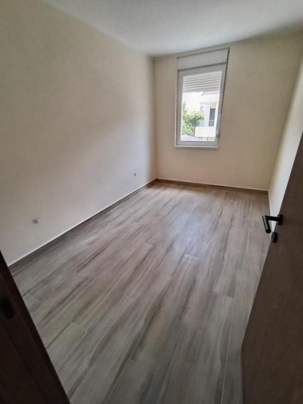 Slika 11 - Dvosoban 41m Novi Sad,preko puta NS Sajma novo sa parkingom -useljivo