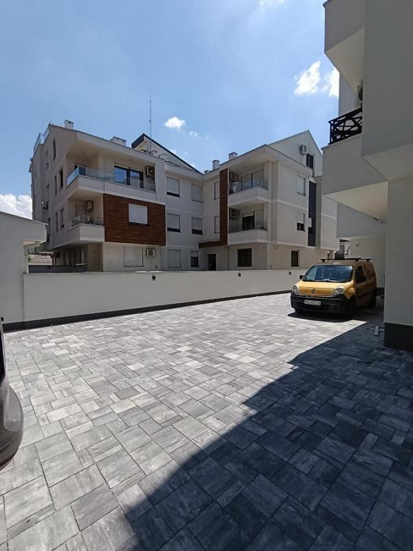Slika 2 - Dvosoban 41m Novi Sad,preko puta NS Sajma novo sa parkingom -useljivo