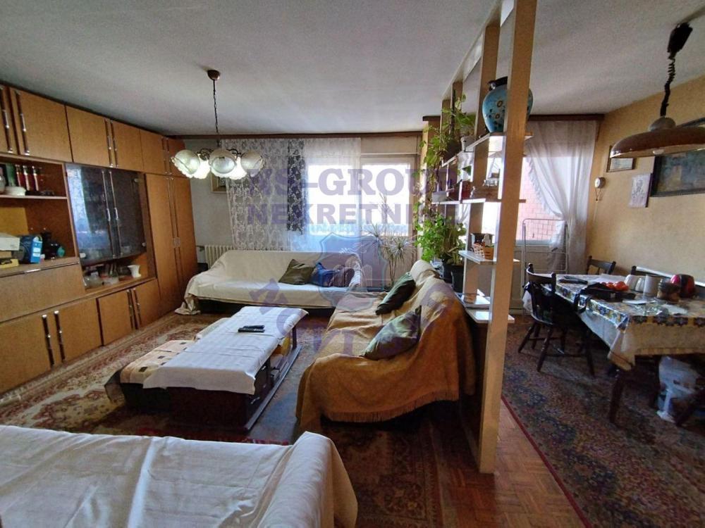 Glavna slika -562340-Pun potencijala stan na Limanu