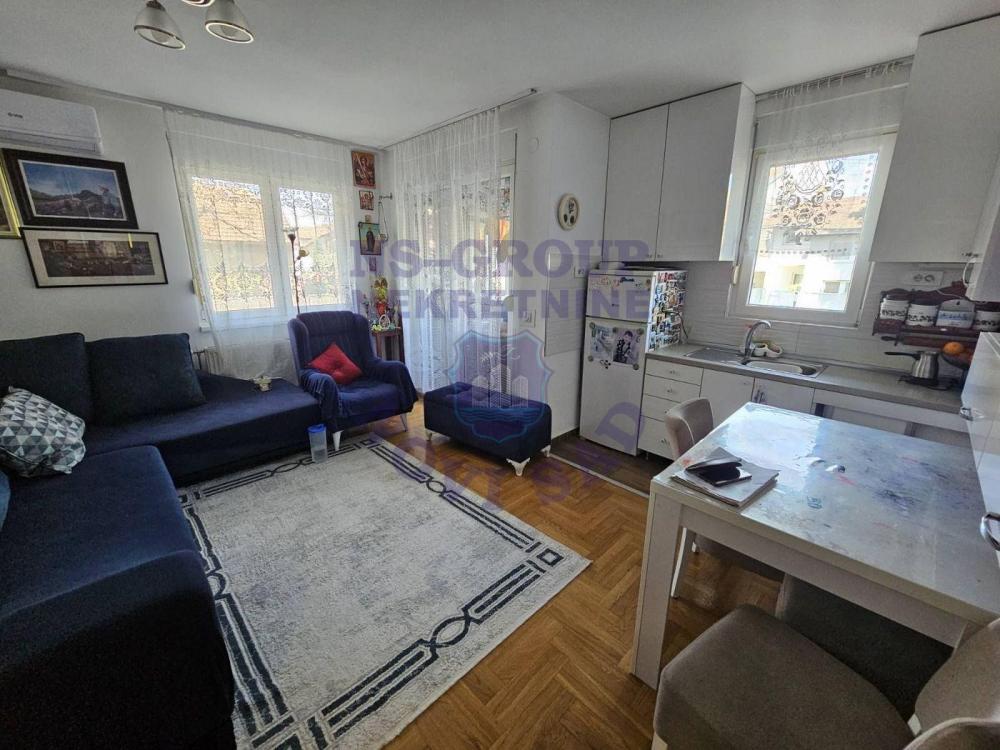 Slika 5 - 567646-Dvoiposoban stan na Novom Naselju