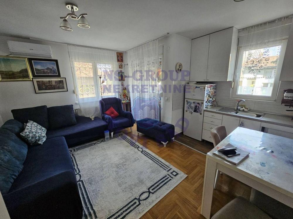 Slika 1 - 567646-Dvoiposoban stan na Novom Naselju