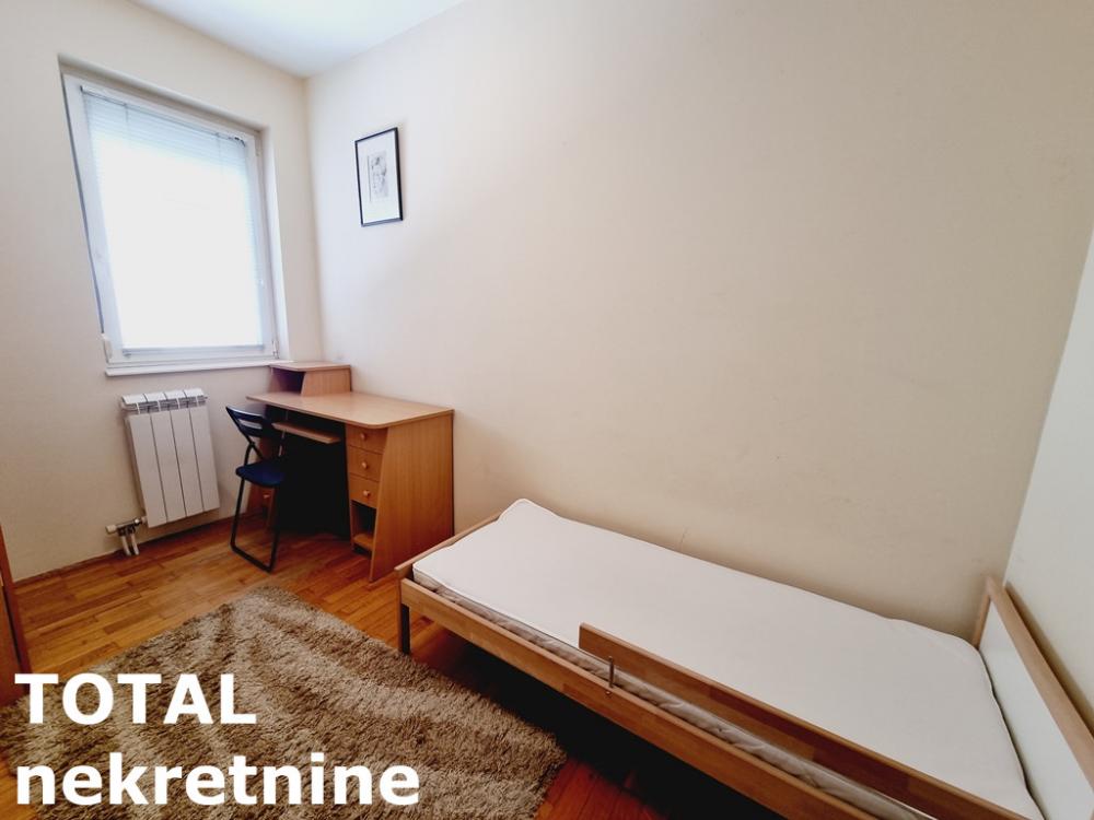 Slika 6 - Stan,NOVI SAD,BULEVAR,kv: 47.00, € 156000, ID: 1100106