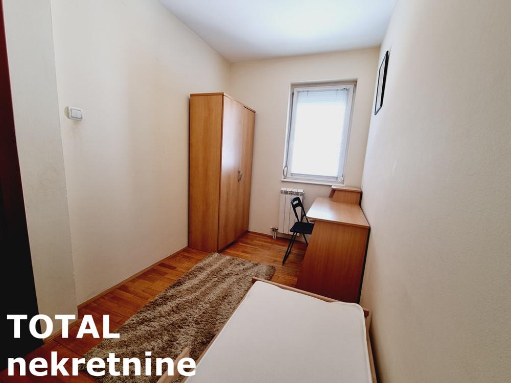 Slika 7 - Stan,NOVI SAD,BULEVAR,kv: 47.00, € 156000, ID: 1100106