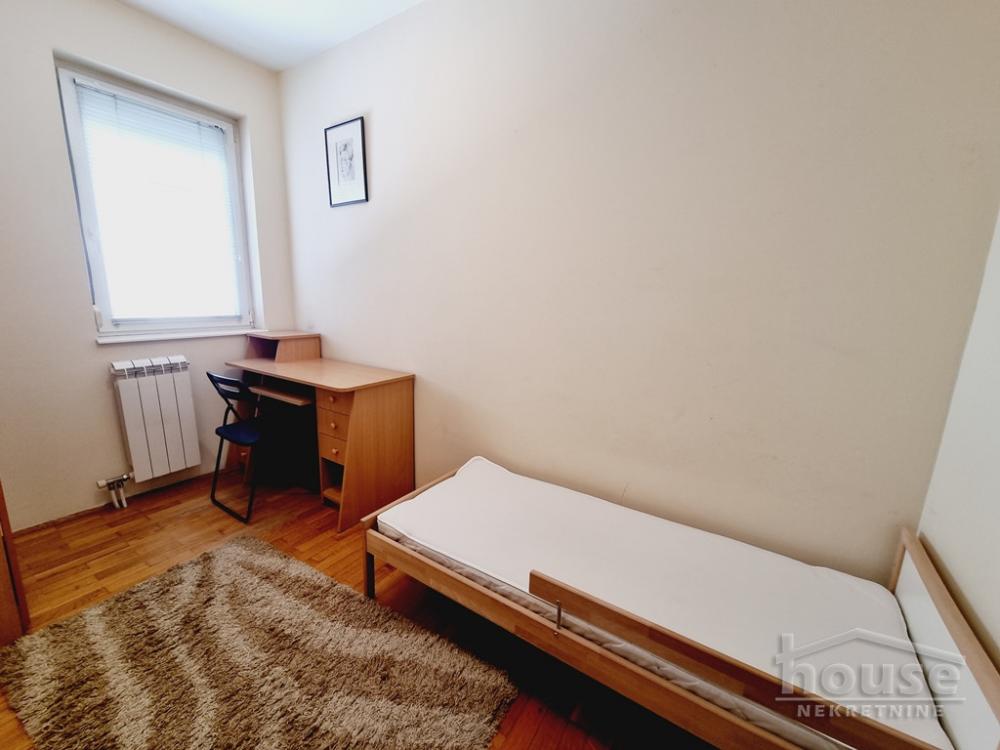 Slika 8 - Stan,NOVI SAD,BULEVAR,kv: 47.00, € 156000, ID: 1063258