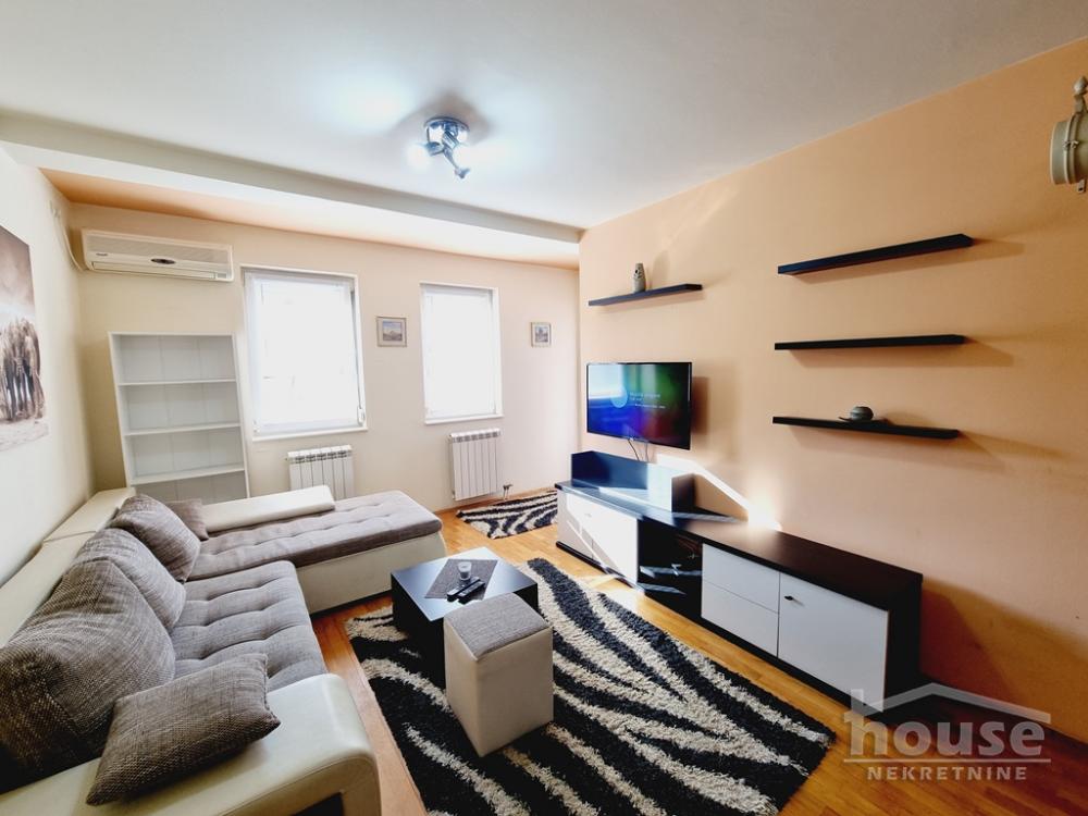 Slika 3 - Stan,NOVI SAD,BULEVAR,kv: 47.00, € 156000, ID: 1063258