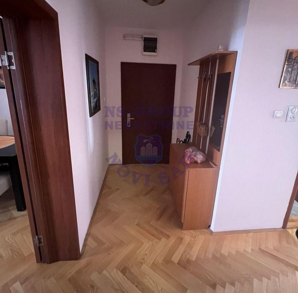 Slika 3 - Trosoban, 72m2, Salajka (Partizanska ulica) Novi Sad, sa terasom, sa parkingom