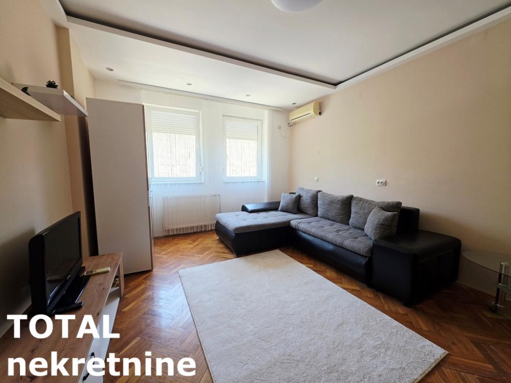 Slika 1 - Stan,NOVI SAD,GRBAVICA,kv: 32.00, € 99000, ID: 1101346