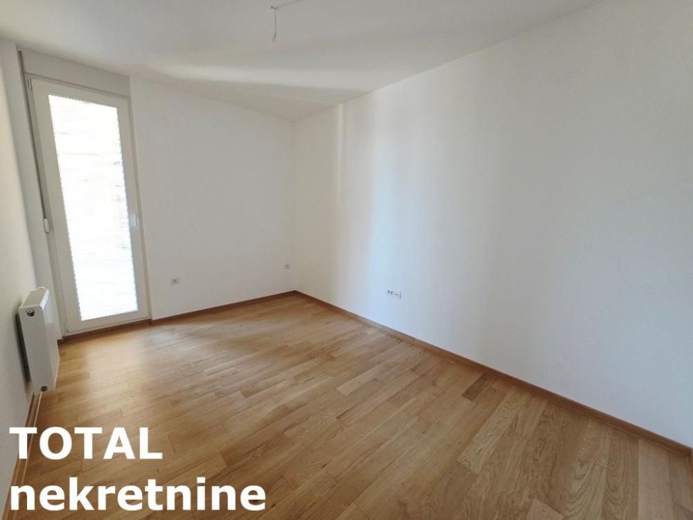 Slika 9 - Stan,NOVI SAD,PODBARA,kv: 109.00, € 360400, ID: 1102555