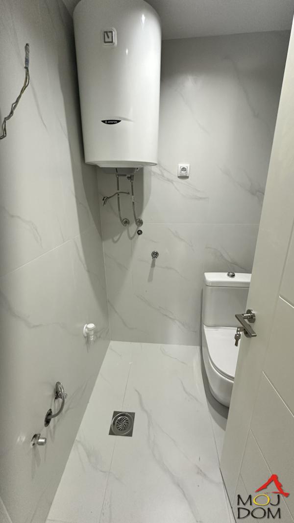 Slika 6 - Stan,NOVI SAD,SAJAM,kv: 40, € 142140, ID: 1032445