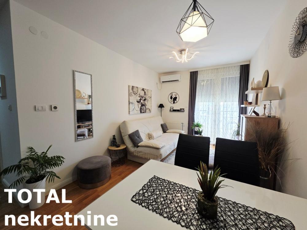 Slika 4 - Stan,NOVI SAD,BULEVAR PATRIJARHA PAVLA,kv: 45.00, € 135000, ID: 1102745