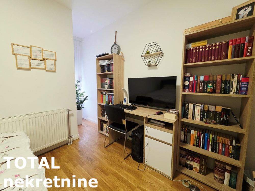 Slika 8 - Stan,NOVI SAD,BULEVAR PATRIJARHA PAVLA,kv: 45.00, € 135000, ID: 1102745