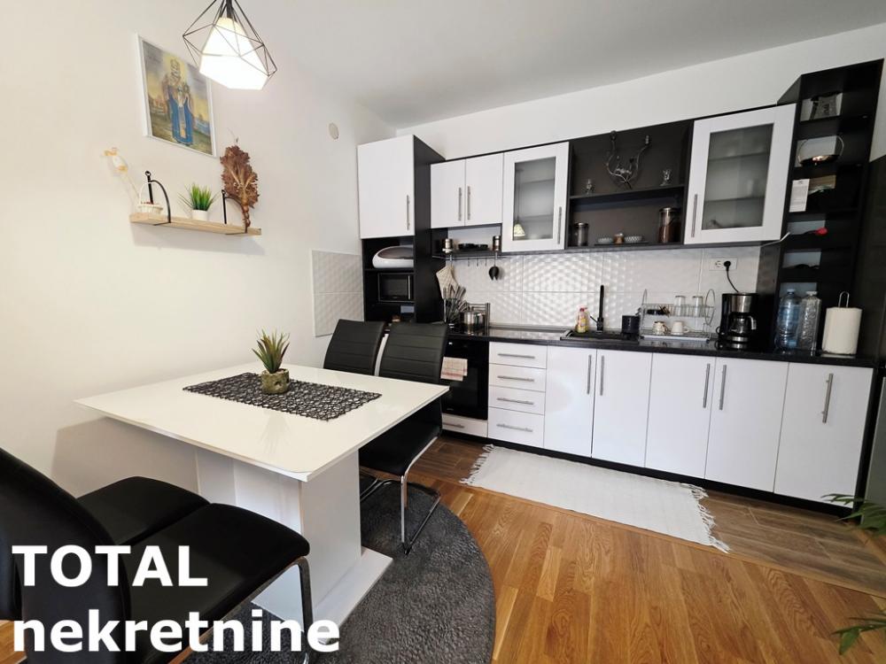 Slika 5 - Stan,NOVI SAD,BULEVAR PATRIJARHA PAVLA,kv: 45.00, € 135000, ID: 1102745