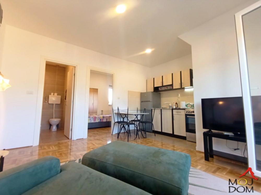 Slika 4 - Stan,NOVI SAD,ADICE,kv: 29, € 90650, ID: 1032441