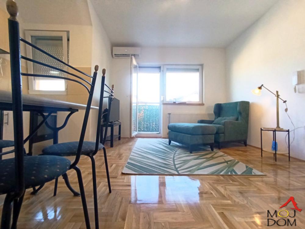 Slika 7 - Stan,NOVI SAD,ADICE,kv: 29, € 90650, ID: 1032441