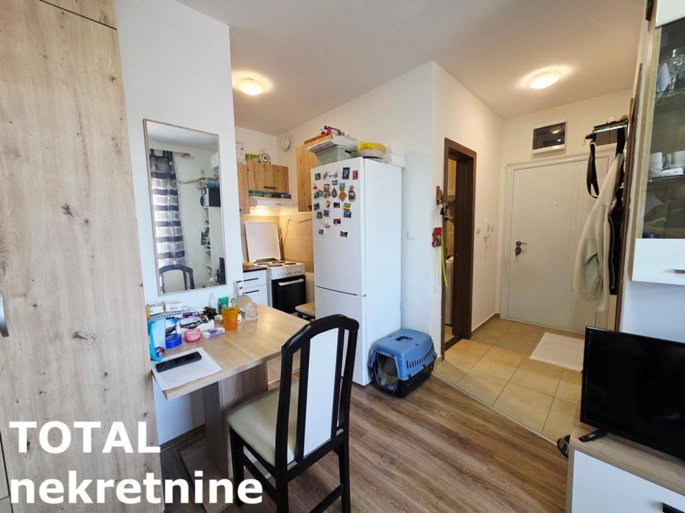 Slika 3 - Stan,NOVI SAD,ADICE,kv: 29.00, € 78000, ID: 1102807