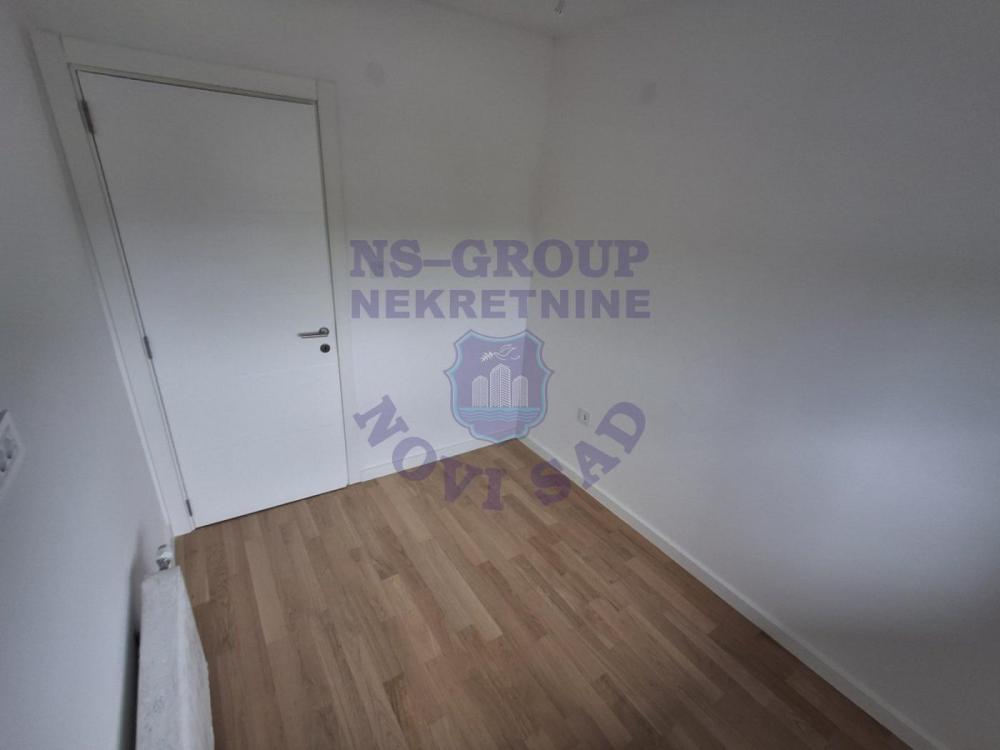 Slika 3 - Jednoiposoban, 38m2, Satelit Novi Sad, sa terasom, ima lift