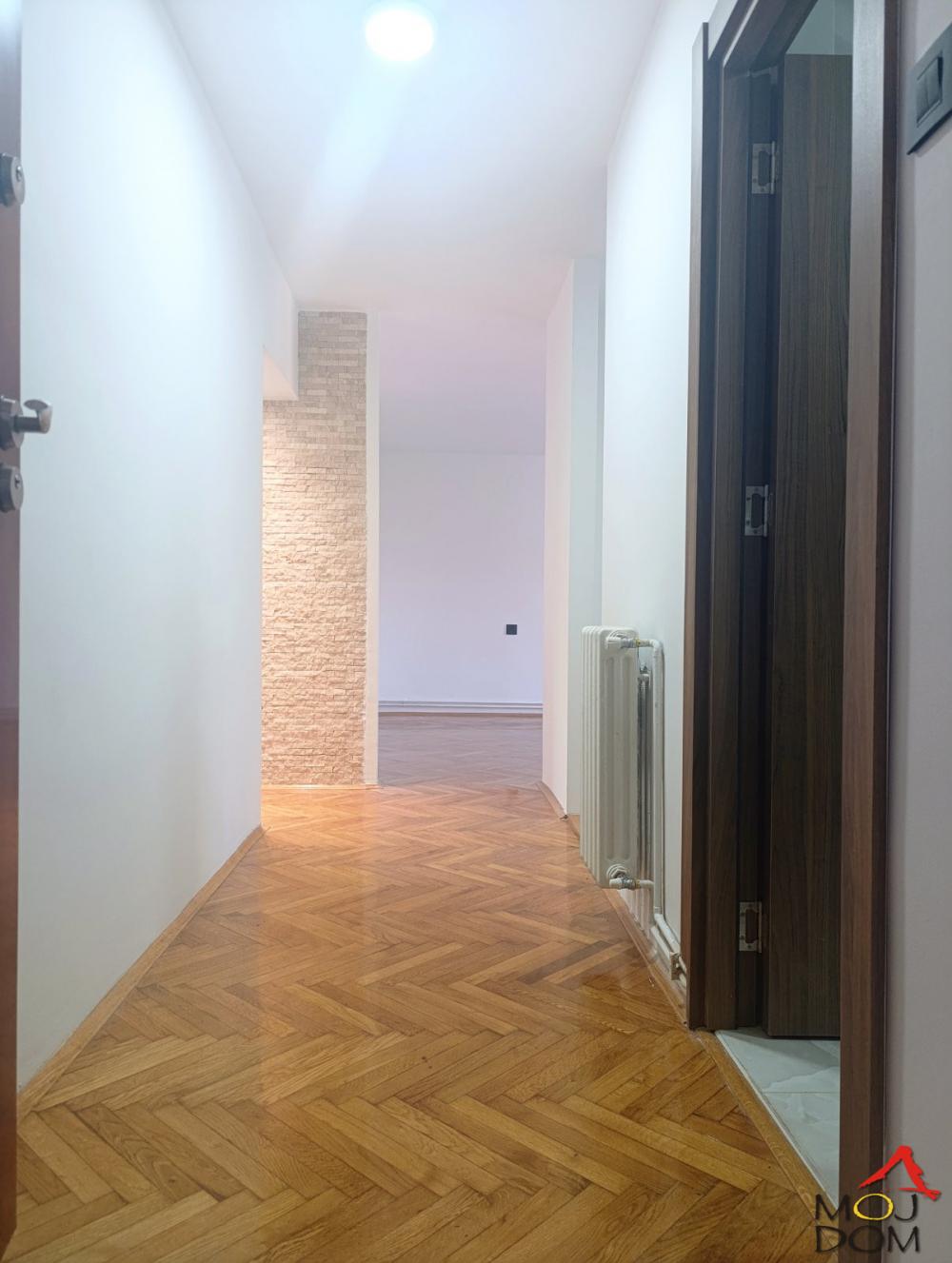 Slika 8 - Stan,NOVI SAD,ADAMOVIĆEVO NASELJE,kv: 57, € 154500, ID: 1032447