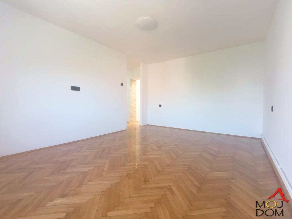Slika 2 - Stan,NOVI SAD,ADAMOVIĆEVO NASELJE,kv: 57, € 154500, ID: 1032447