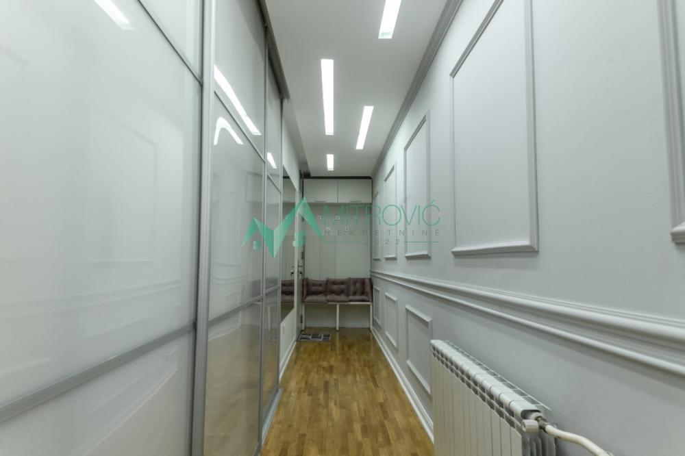 Slika 3 - Na prodaju kompletno namešten dvosoban stan u centru – 49 m² (Šifra: 1004460) 