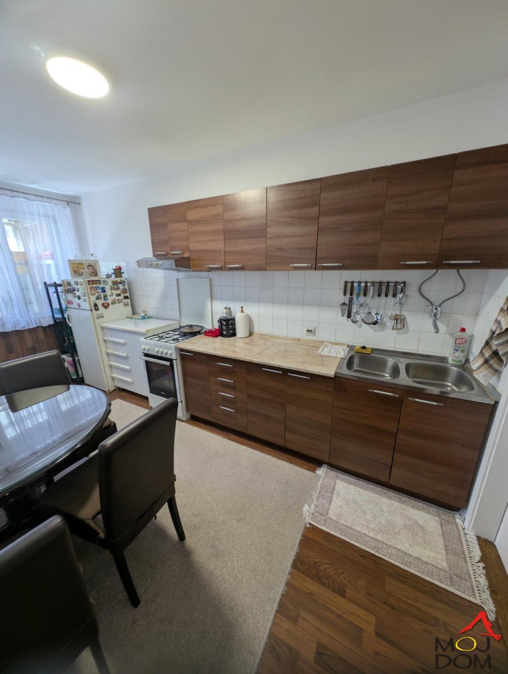 Slika 5 - Stan,NOVI SAD,PODBARA,kv: 70, € 126700, ID: 1032452