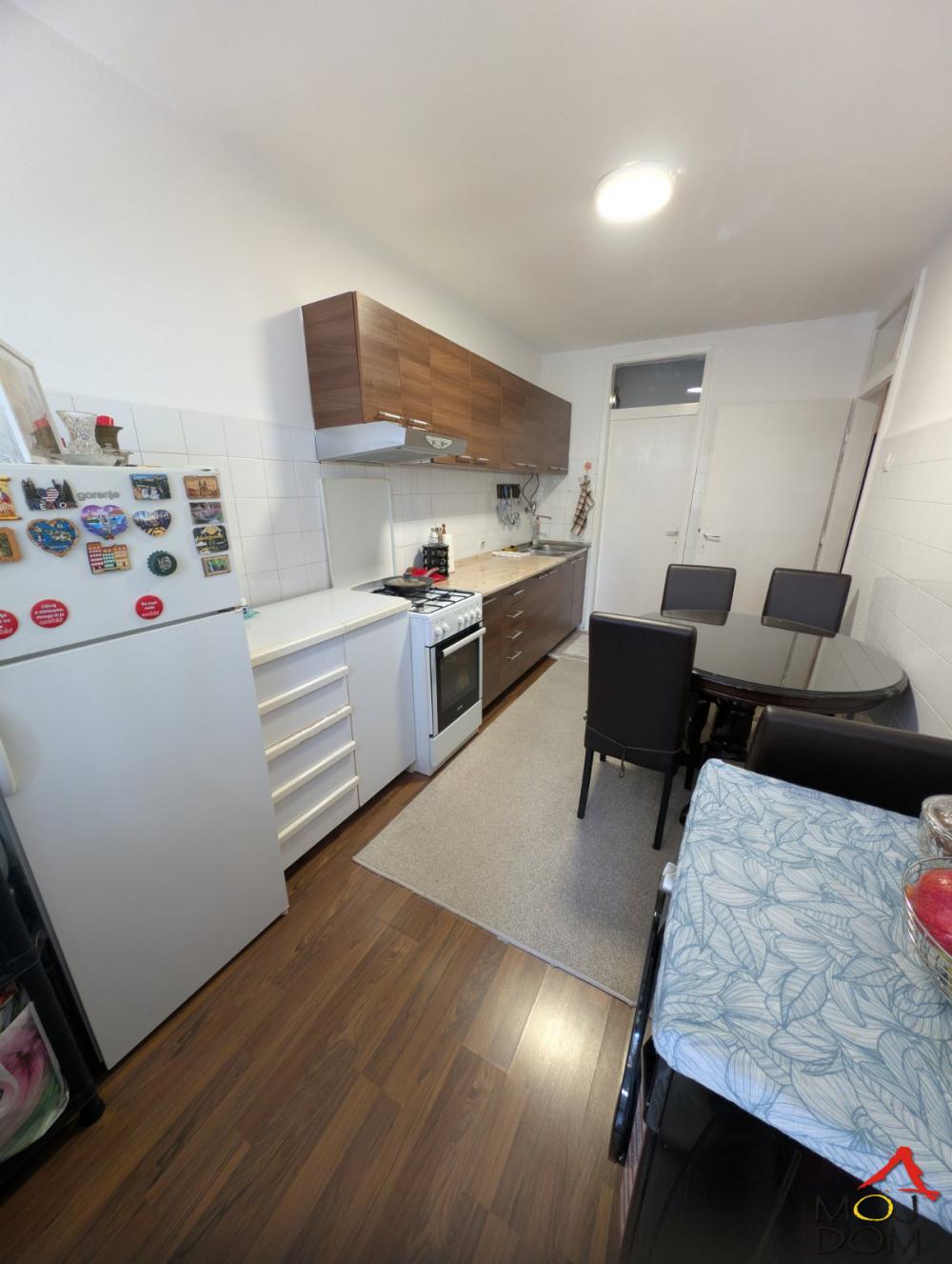 Slika 6 - Stan,NOVI SAD,PODBARA,kv: 70, € 126700, ID: 1032452