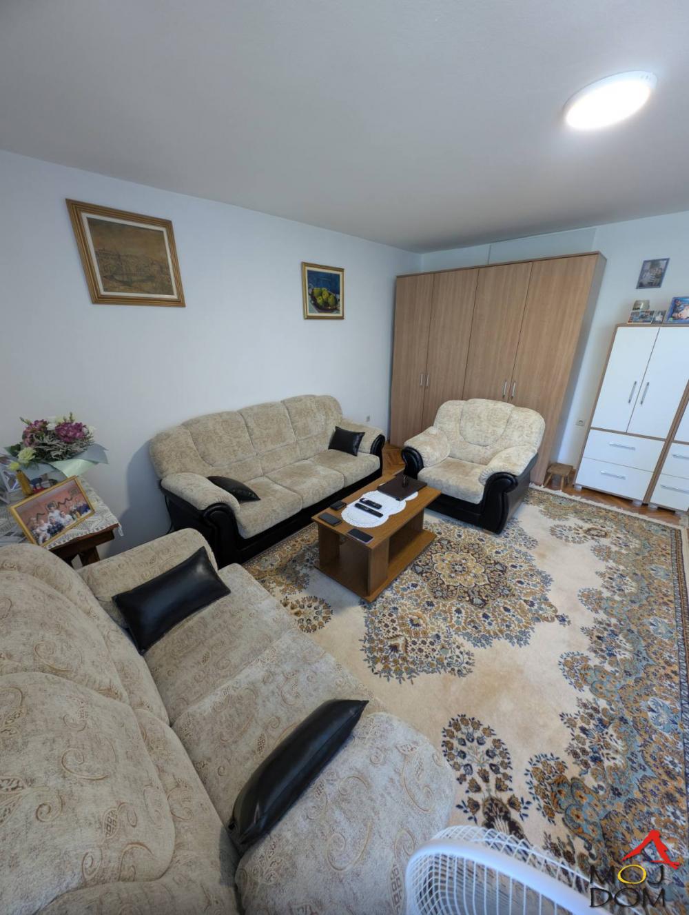 Slika 3 - Stan,NOVI SAD,PODBARA,kv: 70, € 126700, ID: 1032452