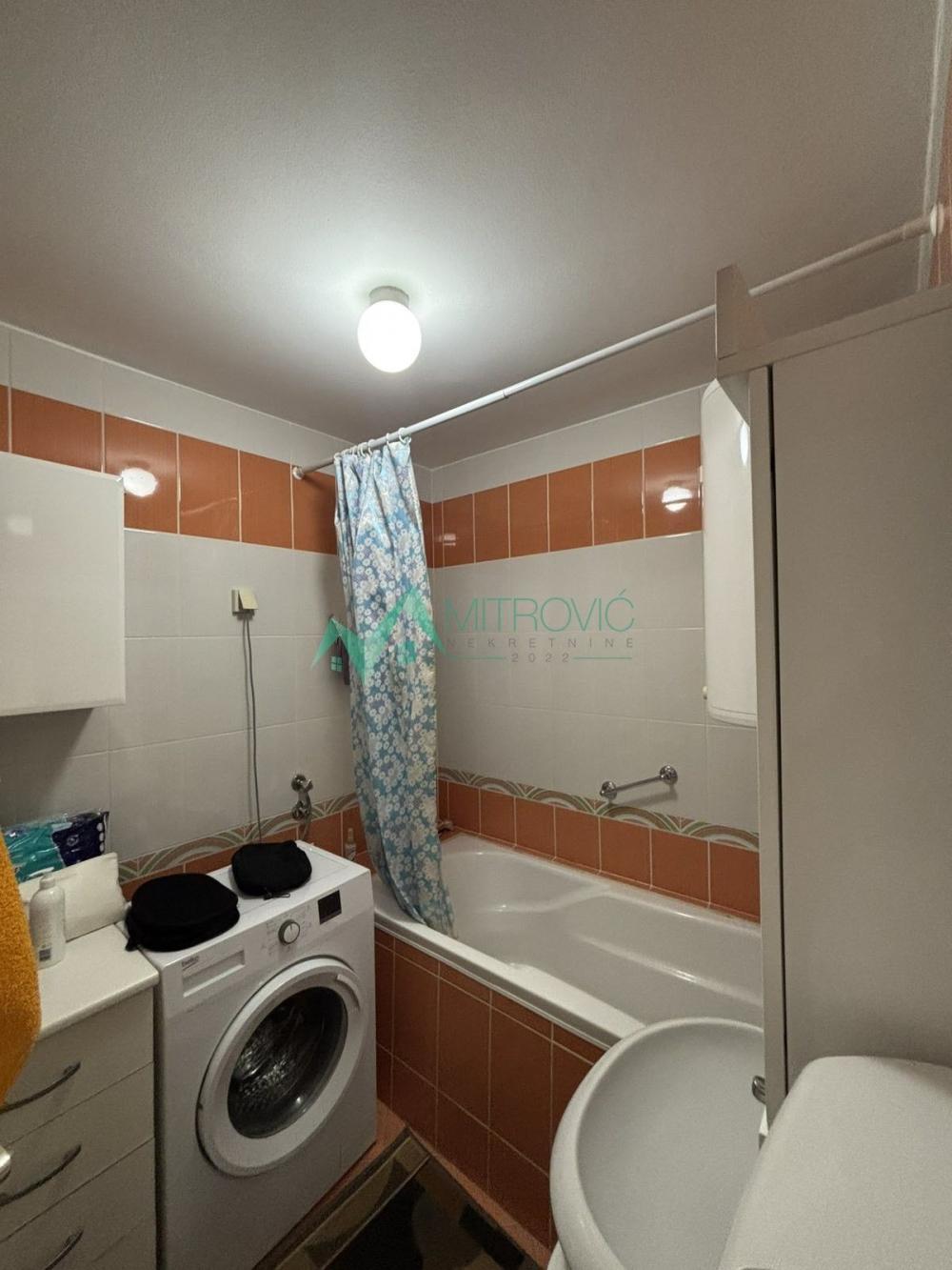 Slika 6 - SVETAO STAN SA POGLEDOM NA FRUŠKU GORU, U BLIZINI SAJMA I BULEVARA OSLOBOĐENJA 40m2 (šifra:1004470)  