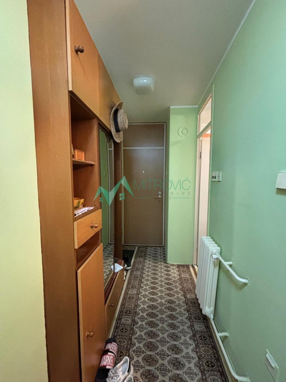 Slika 4 - SVETAO STAN SA POGLEDOM NA FRUŠKU GORU, U BLIZINI SAJMA I BULEVARA OSLOBOĐENJA 40m2 (šifra:1004470)  