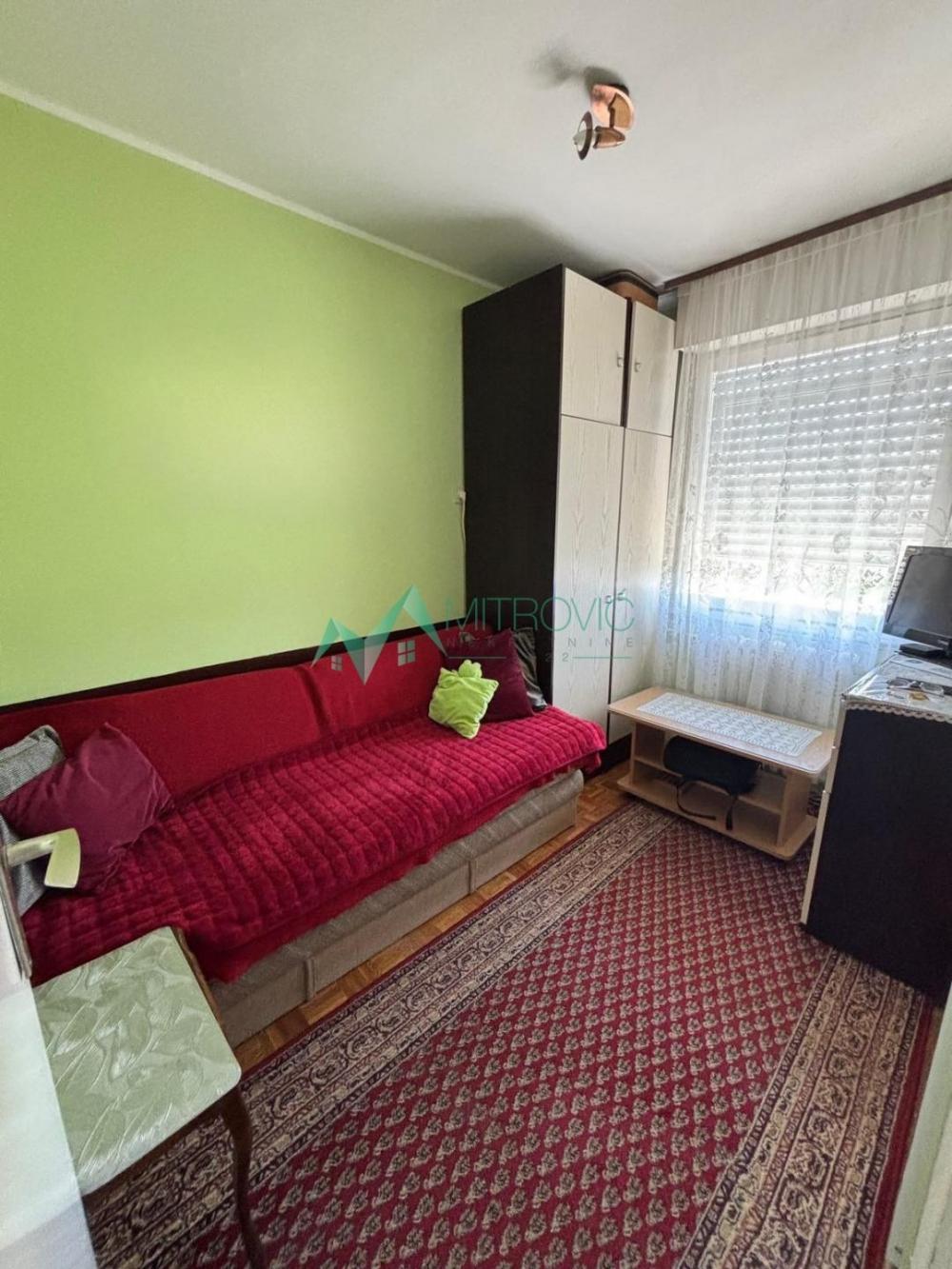 Slika 3 - SVETAO STAN SA POGLEDOM NA FRUŠKU GORU, U BLIZINI SAJMA I BULEVARA OSLOBOĐENJA 40m2 (šifra:1004470)  