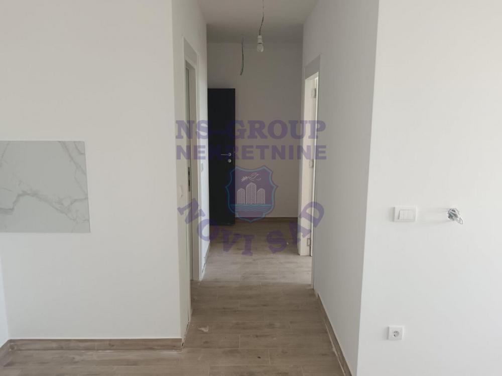 Slika 2 - Dvosoban, 45m2, Mišeluk Novi Sad, sa terasom, ima lift