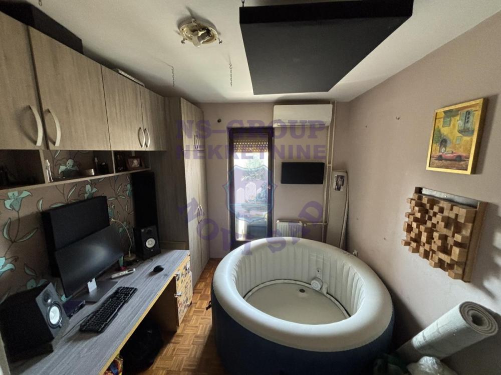 Slika 5 - Prodaja stana, 64m2, Podbara Novi Sad, sa terasom