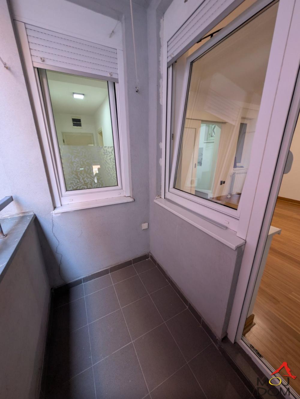 Slika 8 - Stan,NOVI SAD,GRBAVICA,kv: 54, € 169950, ID: 1032453