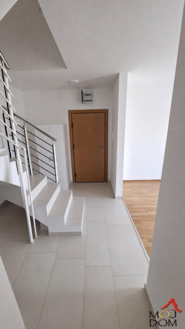 Slika 9 - Stan,NOVI SAD,PODBARA,kv: 74, € 200800, ID: 1029659