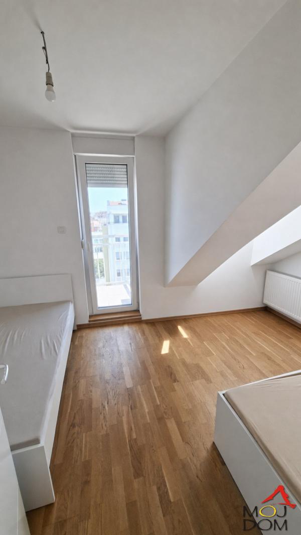 Slika 3 - Stan,NOVI SAD,PODBARA,kv: 74, € 200800, ID: 1029659