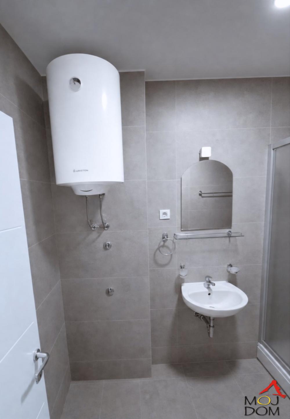 Slika 6 - Stan,NOVI SAD,PODBARA,kv: 74, € 200800, ID: 1029659