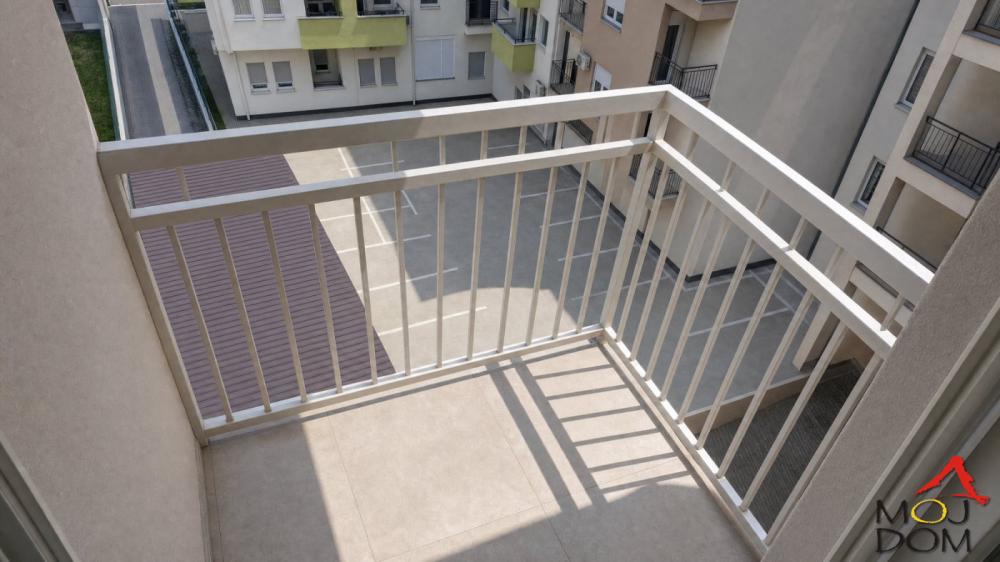 Slika 10 - Stan,NOVI SAD,PODBARA,kv: 74, € 200800, ID: 1029659